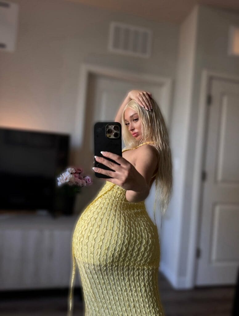 TopFapGirls.net provides exclusive FAP-uncensored OnlyFans Leaked pics for free. | Cakebatterchlo chloistagram chlorrain OnlyFans Leaks Pics 0