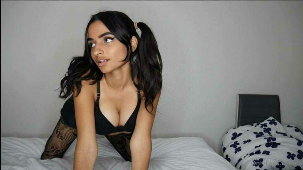 TopFapGirls.net provides exclusive FAP-uncensored OnlyFans Leaked pics for free. | Farha Khalidi farhakhalidi TopFapGirls Leaks Pics 0063