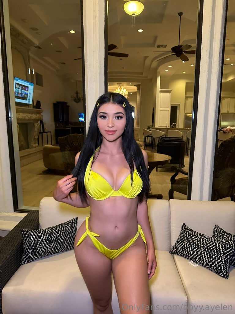 TopFapGirls.net provides exclusive FAP-uncensored OnlyFans Leaked pics for free. | Heluvaylenn bbyy.ayelen ayelenn OnlyFans Leaks Pics 03