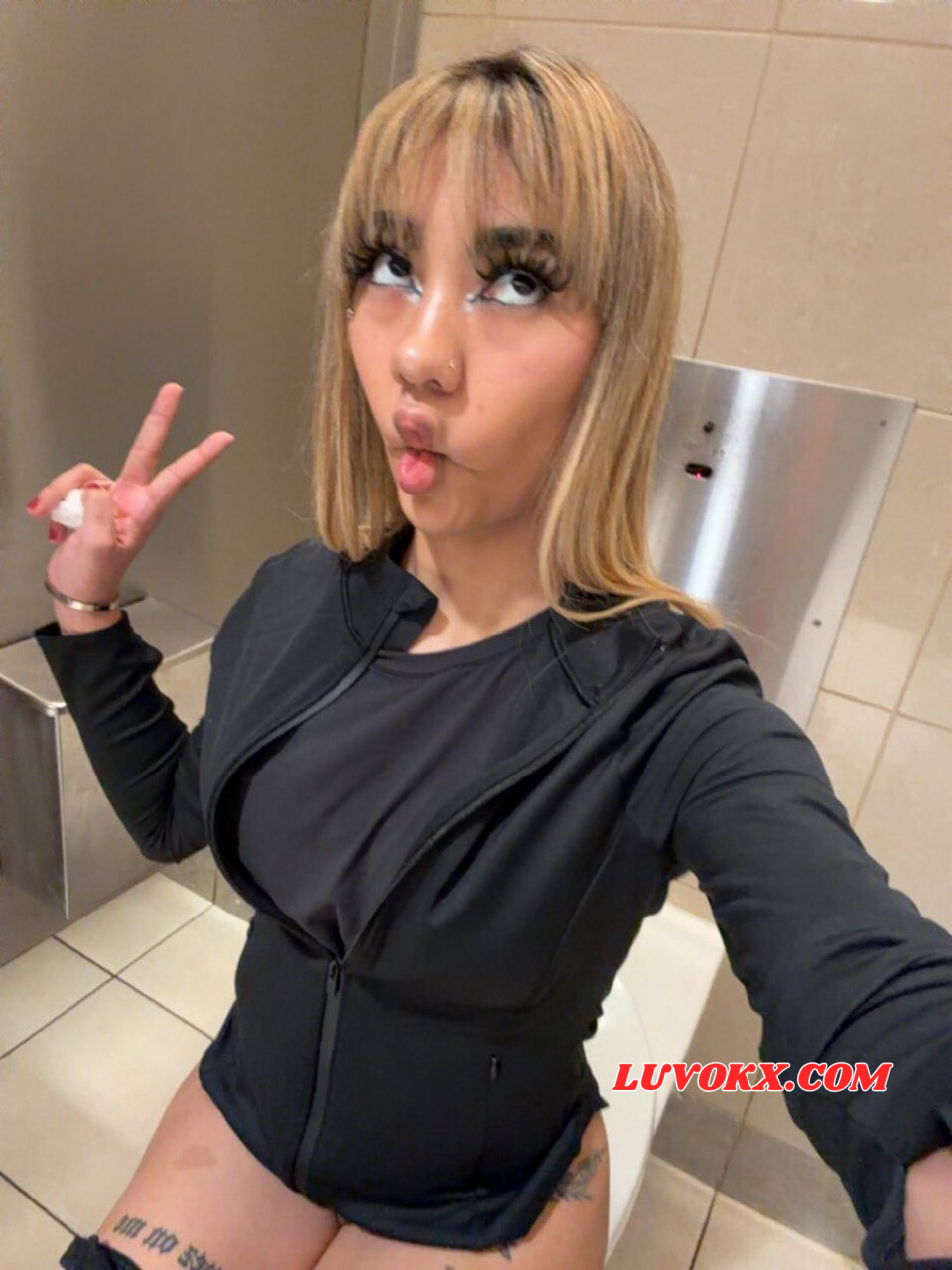 Atowerss Nude angietowerss_ Leaked Angie Towers OnlyFans Leaked Pics — 5/10