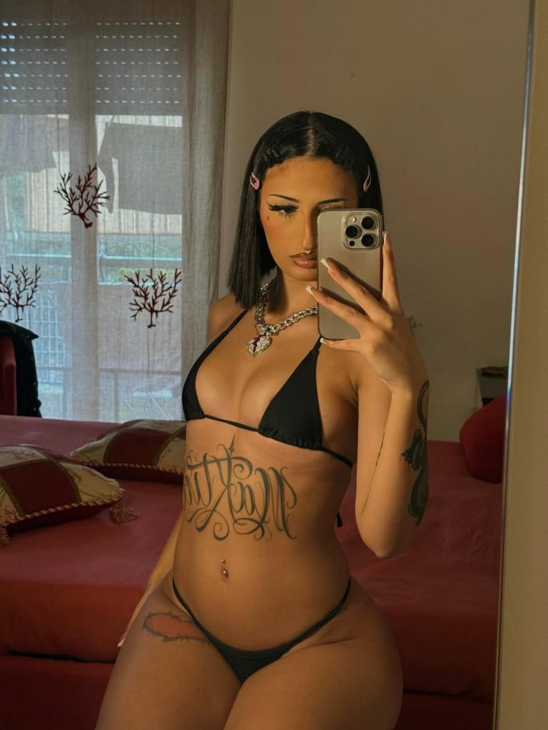 TopFapGirls.net provides exclusive FAP-uncensored OnlyFans Leaked pics for free. | C.hiaraelia Nude chiara elia Leak chiaraelia Leaks OnlyFans Leaks Pics 11