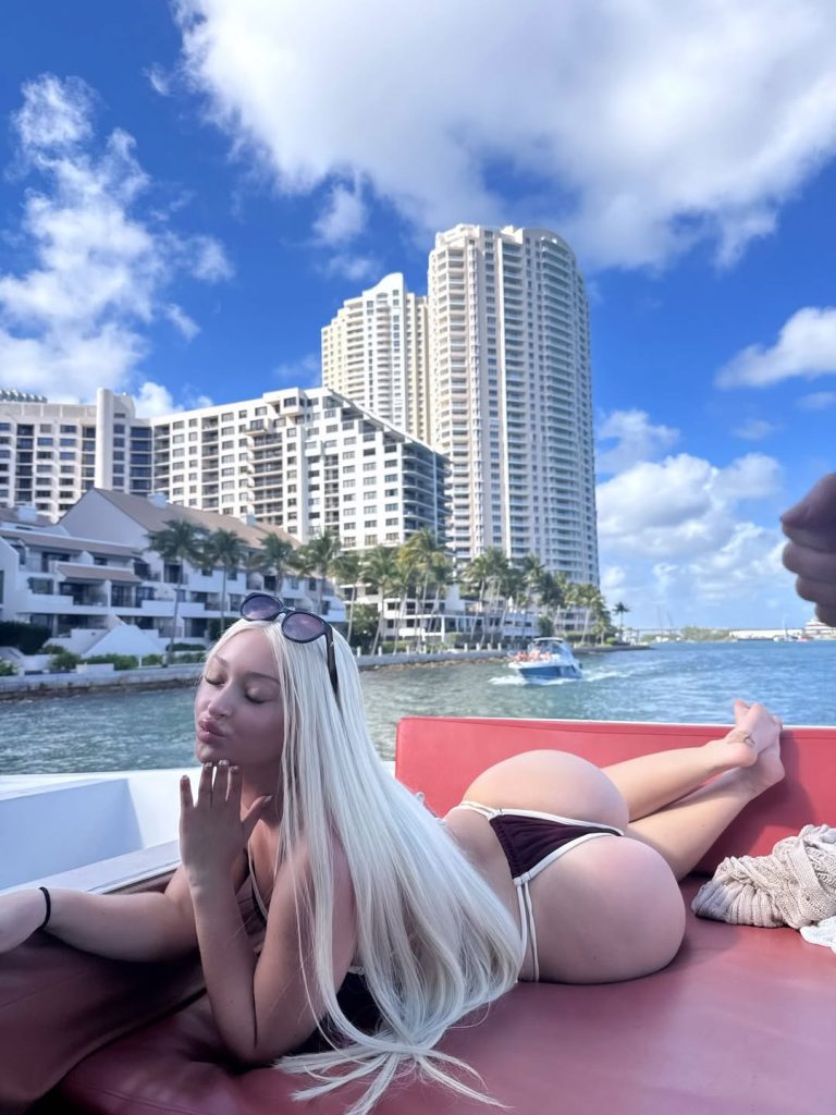 TopFapGirls.net provides exclusive FAP-uncensored OnlyFans Leaked pics for free. | Cakebatterchlo Nude chloistagram Leaked chlorrain Leaks OnlyFans Leaks Pics 84