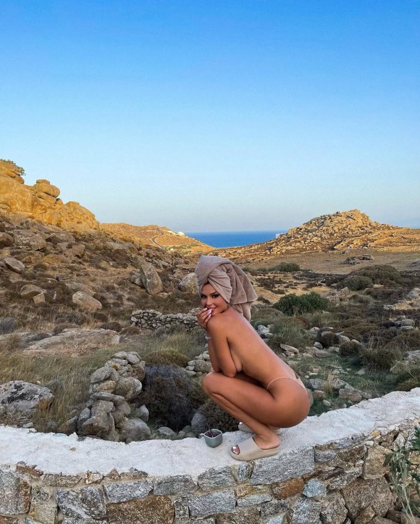 TopFapGirls.net provides exclusive FAP-uncensored OnlyFans Leaked pics for free. | Oriola Marashi Nude oriolamarashi Leaked OnlyFans Leaks Pics 155
