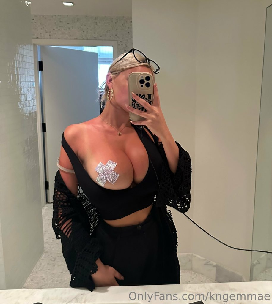 TopFapGirls.net provides exclusive FAP-uncensored OnlyFans Leaked pics for free. | Kngemma Nude Kngemma Leaked OnlyFans Leaks Pics 42