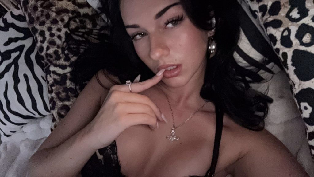 TopFapGirls.net provides exclusive FAP-uncensored OnlyFans Leaked pics for free. | Madison Tay Nude maditayyy Leaked madison.tayyy Nudes OnlyFans Leaks Pics 53