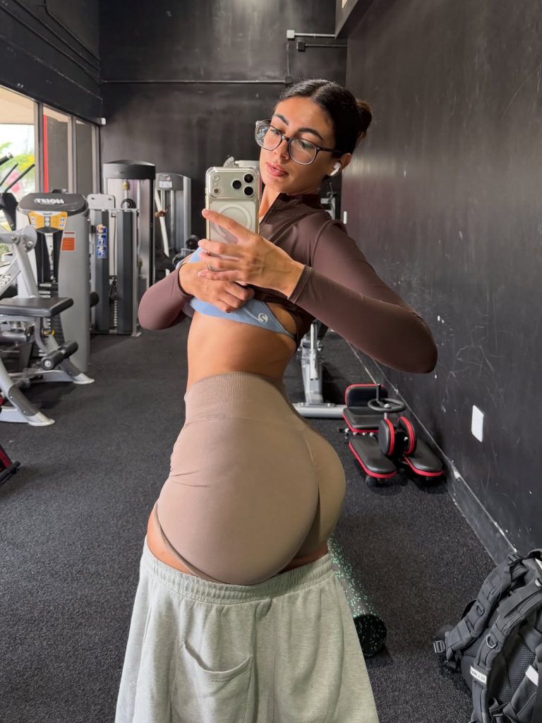 TopFapGirls.net provides exclusive FAP-uncensored OnlyFans Leaked pics for free. | Vanessa Legrow Leaks flexwness Nude vanessalegrow Leaked OnlyFans Leaks Pics 444