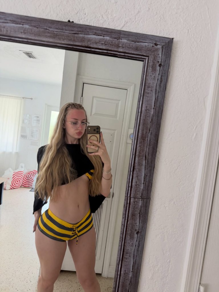 TopFapGirls.net provides exclusive FAP-uncensored OnlyFans Leaked pics for free. | Avery Jade Nude averyyy.jade Leaked OnlyFans Leaked Pics 306