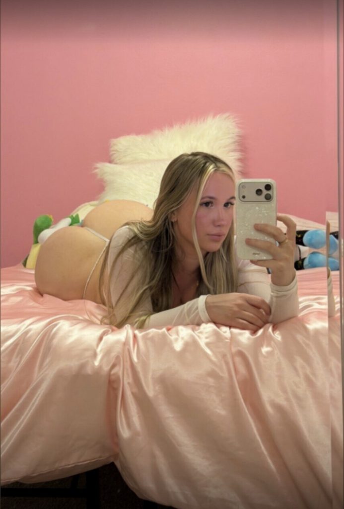 TopFapGirls.net provides exclusive FAP-uncensored OnlyFans Leaked pics for free. | Azra Ramic Nude azra lifts Leaks azracameraroll Leaked OnlyFans Leaks Pics 24
