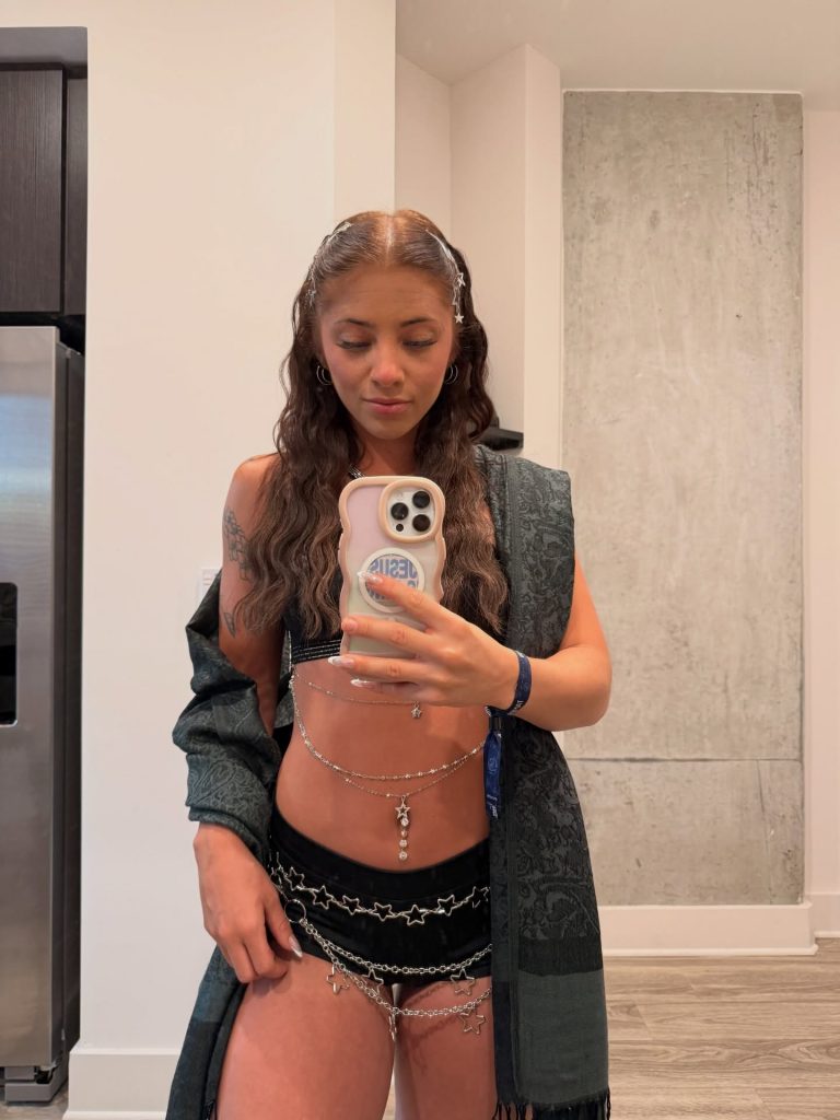 TopFapGirls.net provides exclusive FAP-uncensored OnlyFans Leaked pics for free. | Emilia.harring Nude Emilia Harring Leaked Emilia Grace OnlyFans Leaks Pics 30