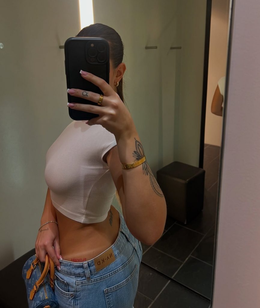 TopFapGirls.net provides exclusive FAP-uncensored OnlyFans Leaked pics for free. | Claudia Dias TopFapGirls isthatklau Nude OnlyFans Leaks Pics 5