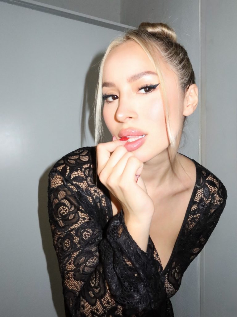 TopFapGirls.net provides exclusive FAP-uncensored OnlyFans Leaked pics for free. | Sofiandraade TopFapGirls andradeso Leaked OnlyFans Leaked 319