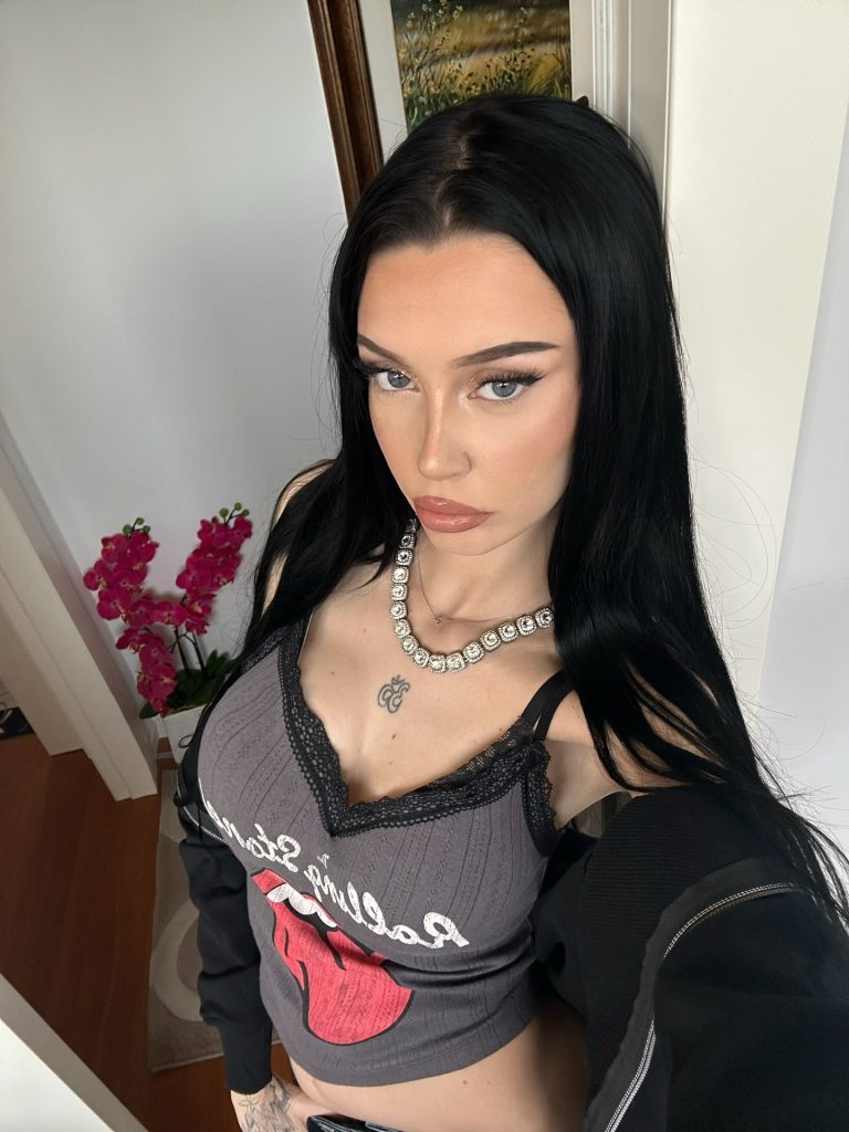 TopFapGirls.net provides exclusive FAP-uncensored OnlyFans Leaked pics for free. | Giiuliaxc TopFapGirls giiuliaxc Nude OnlyFans Leaked Pics 39