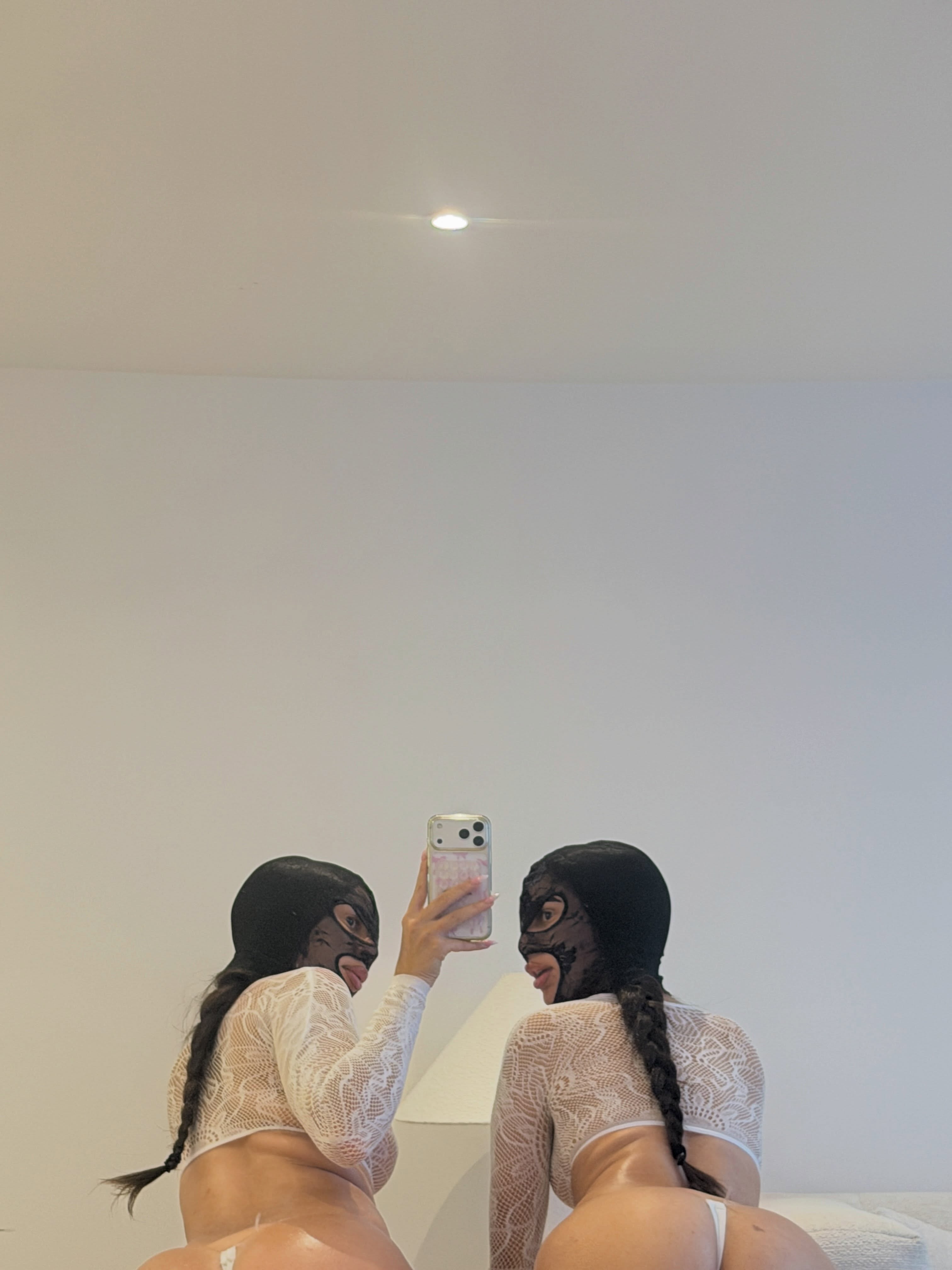 Yourtwinss TopFapGirls Yourtwinnies Nue Theneltwins Nue Shanae and Renae Nel Fuite Shanae_24 renaenel — 3