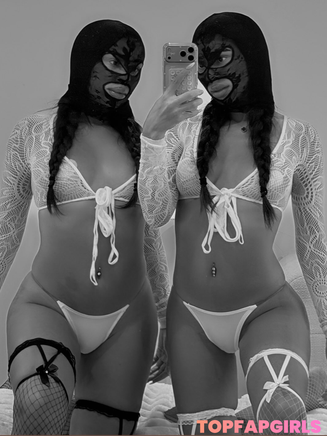 Yourtwinss TopFapGirls Yourtwinnies Nue Theneltwins Nue Shanae and Renae Nel Fuite Shanae_24 renaenel — 19